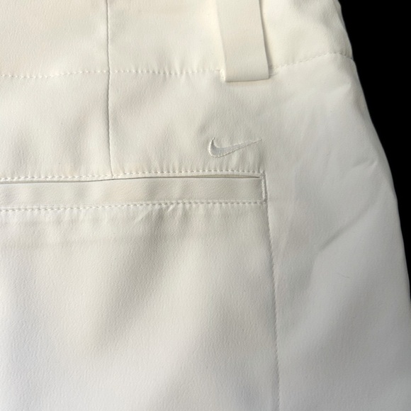Nike Golf all white skirt skort w/front pockets w/zip & button closure. Sz-8 R12 - Picture 7 of 14